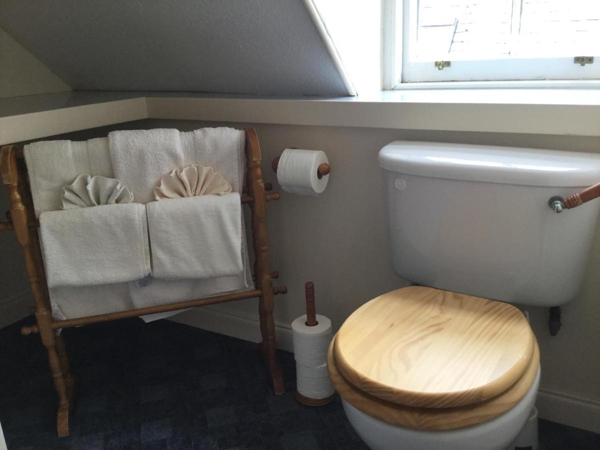 Three-Bedroom Old Cottage Free Parking إينفيرنيس المظهر الخارجي الصورة